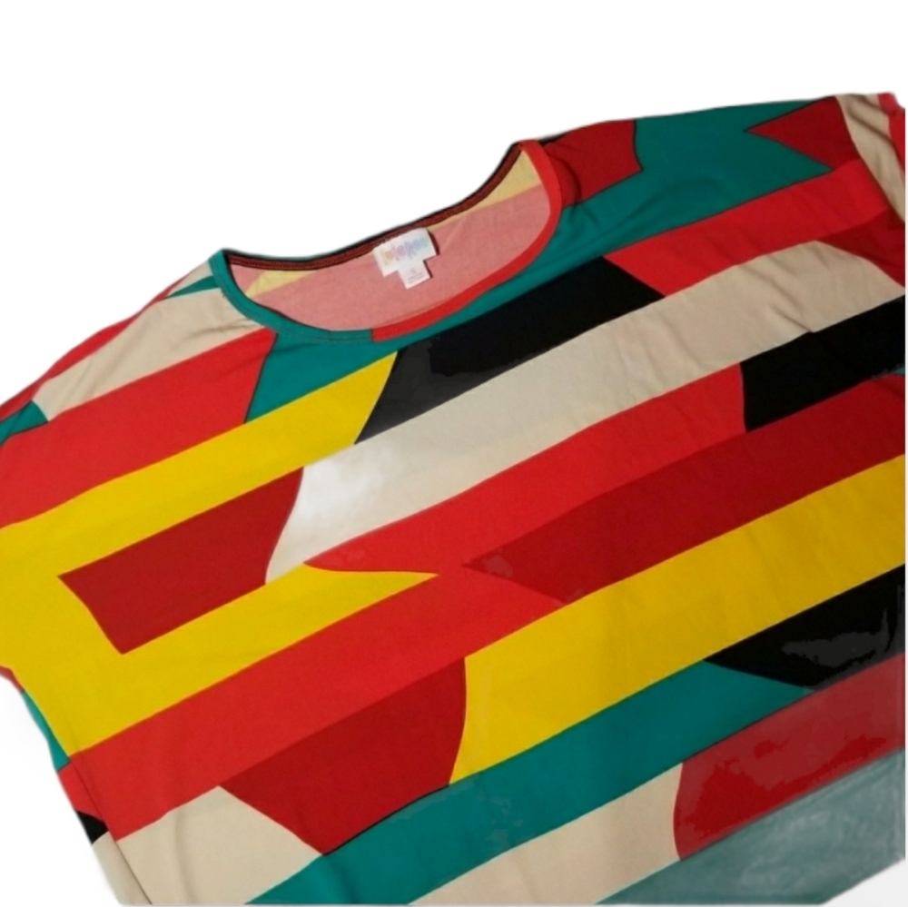 LuLaRoe Irma tunic tee